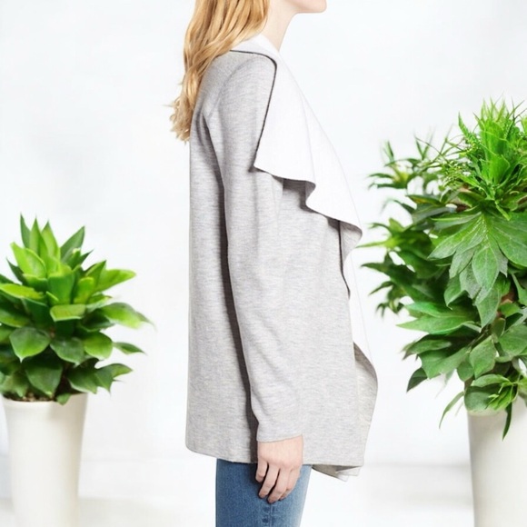 Jolie Heathered Gray Open Waterfall Raw Hem Cardigan with Pockets - Picture 3 of 16
